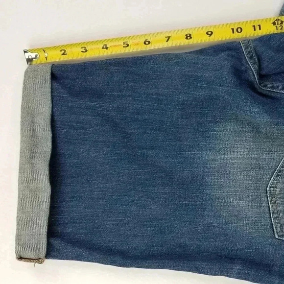 Levi's Women's Cuffed Capri Blue Denim Shorts 10 - Picture 6 of 8